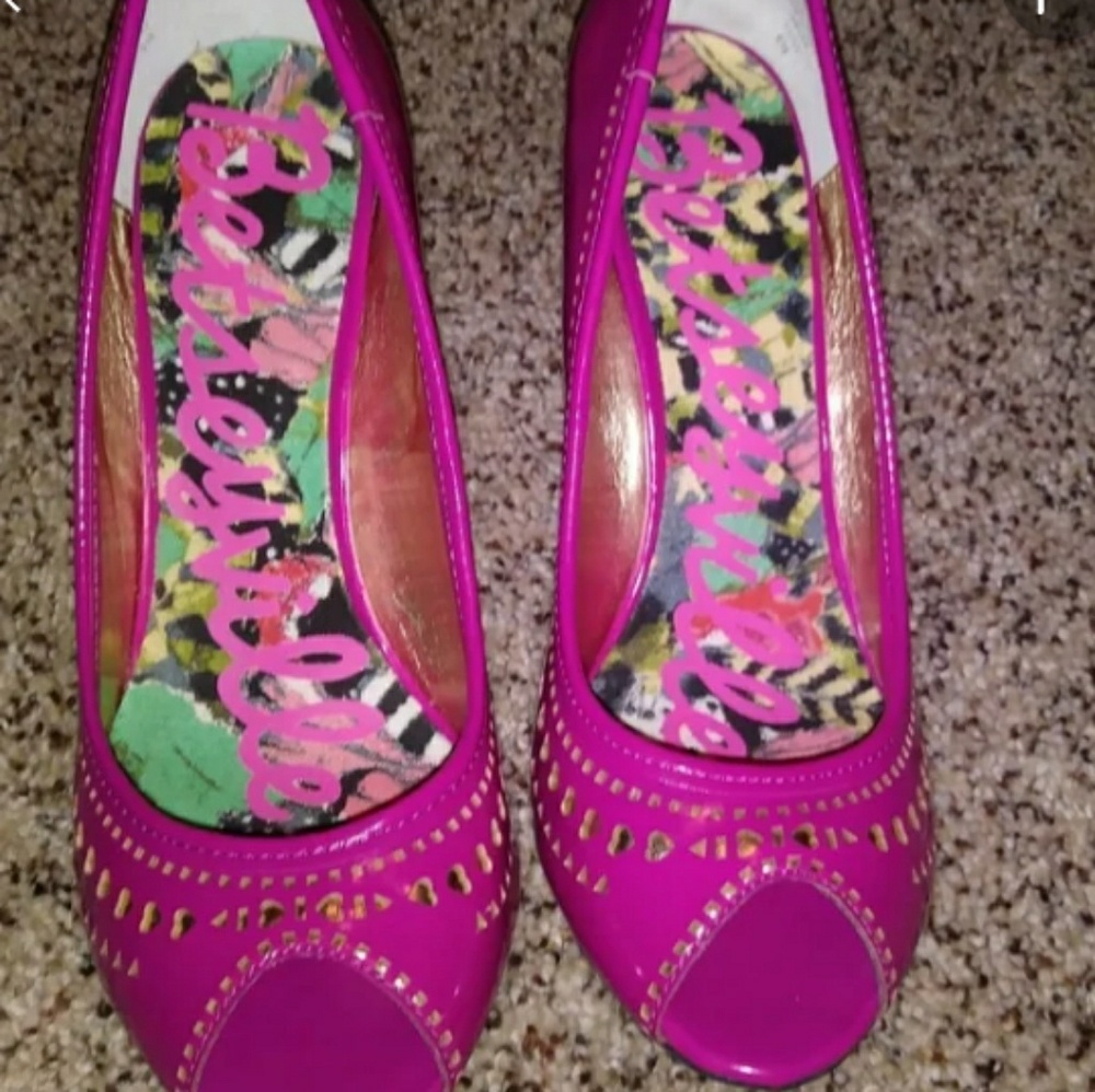 Betsey Johson Heels NWOT